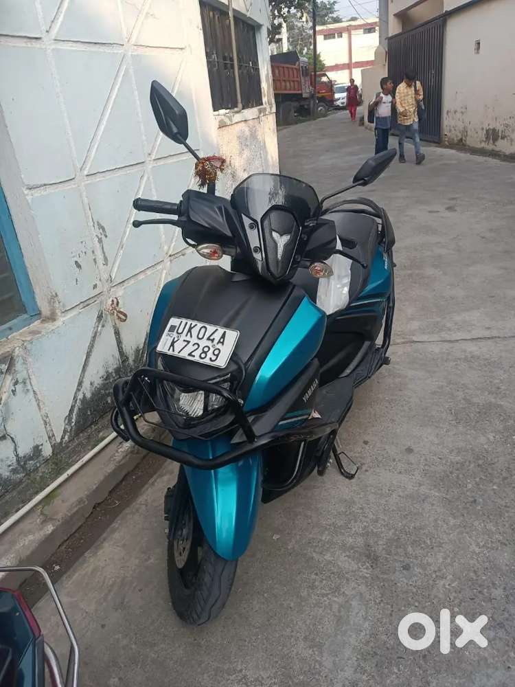 Yamaha ray zr 125 hybrid 2023 model- excellent condition