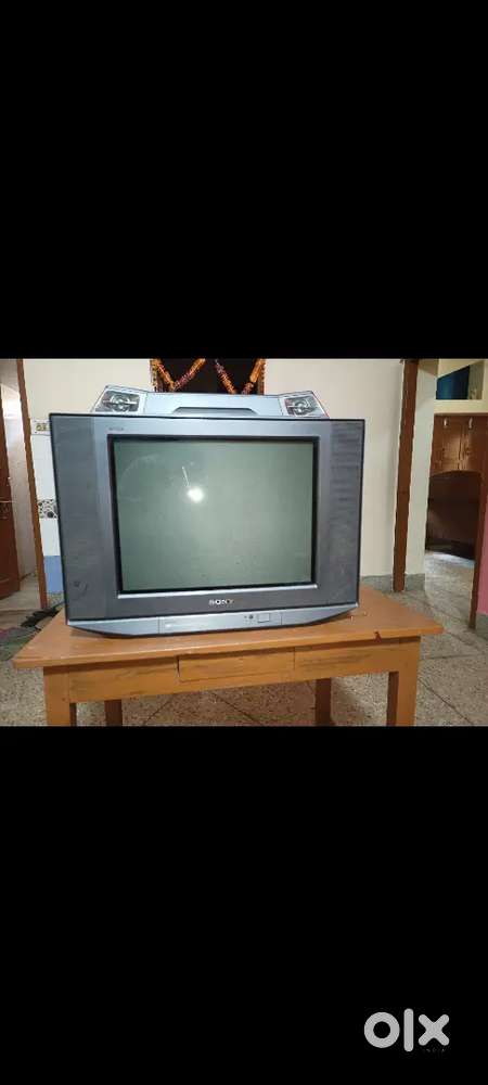 Sony FD Trinitron 21 (51cm) TV