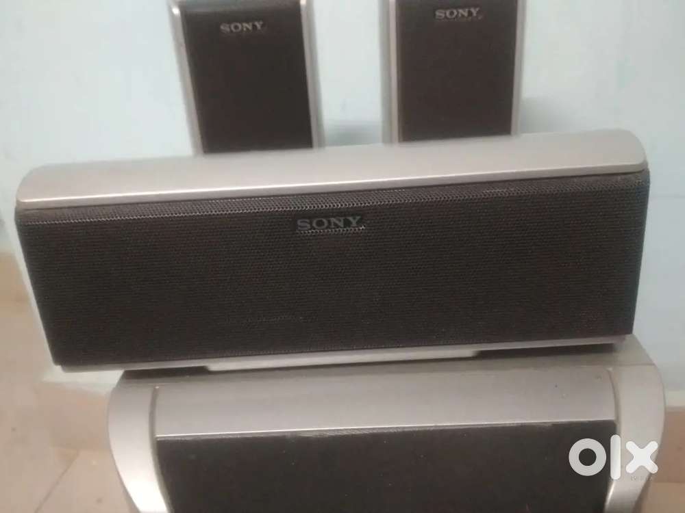 SONY 5.1 original speakers in new condition