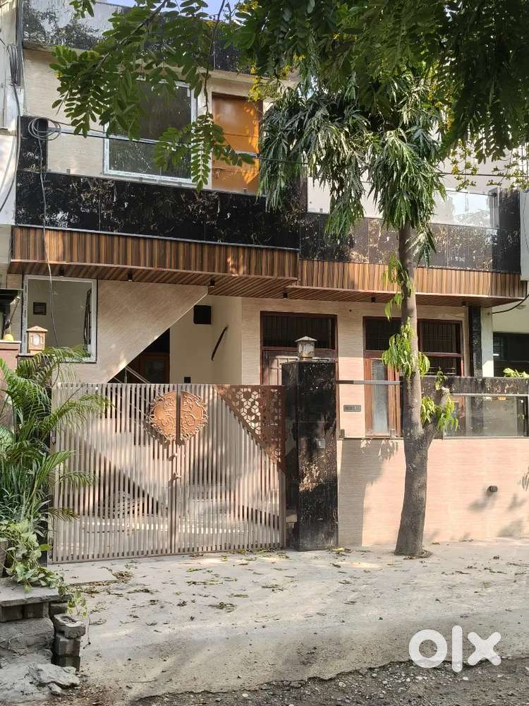 Newly Renovate 2 bhk 122 Gaj Road 40 Feet  For Sale National Handloom