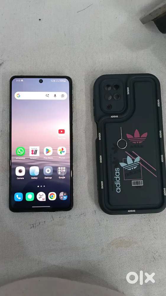 ALL ORIGINAL AMOLED 6+6 GB 128 GB . With OG Sony neckband charger free
