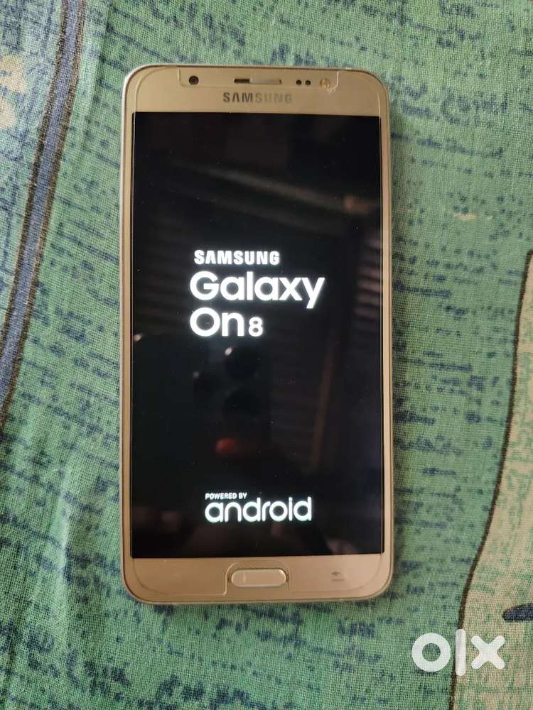 Samsung galaxy On8 4G phone