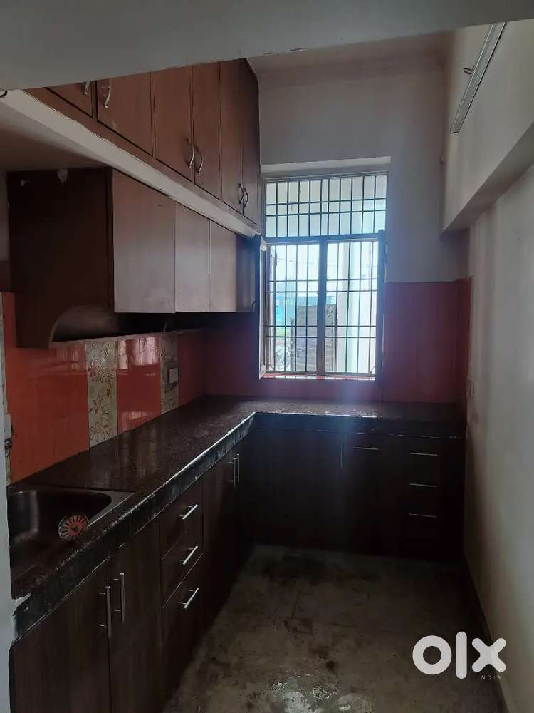 2 BHK Independent House 4 Rent in Vrindavan Yojna Near Raebareli Road