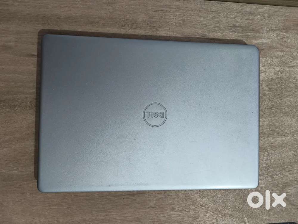 DELL INSPIRON 3501 i5 11th Gen 12 gb ram 1TB