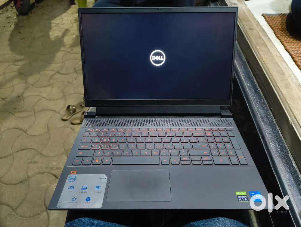 Dell G15 5520