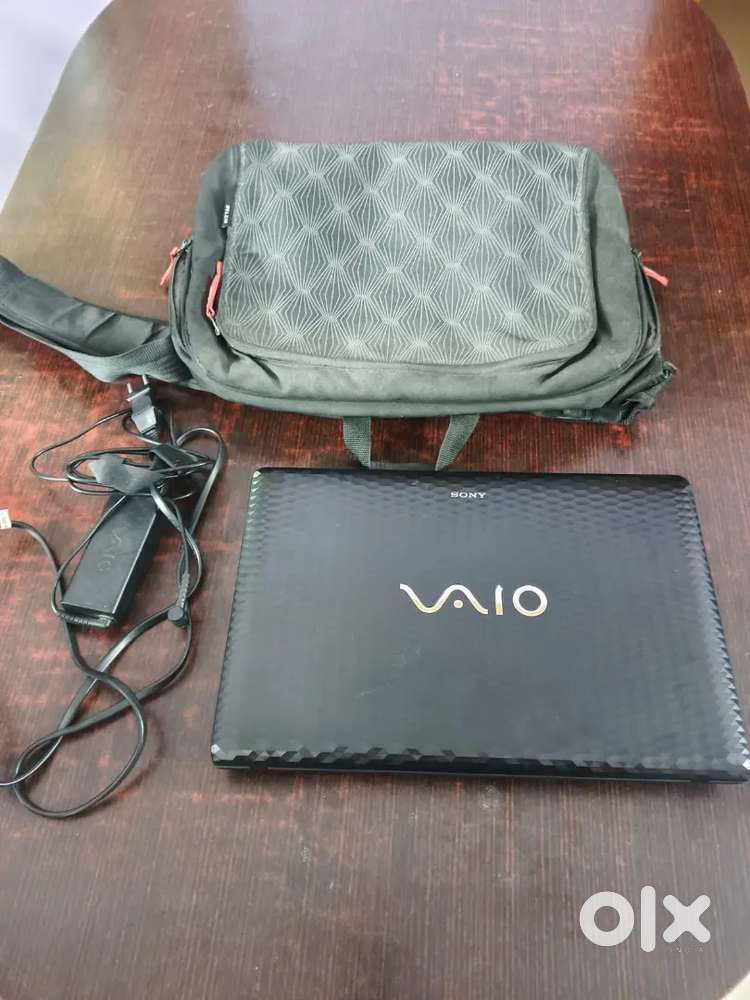 Sony Vaio laptop available at good condition
