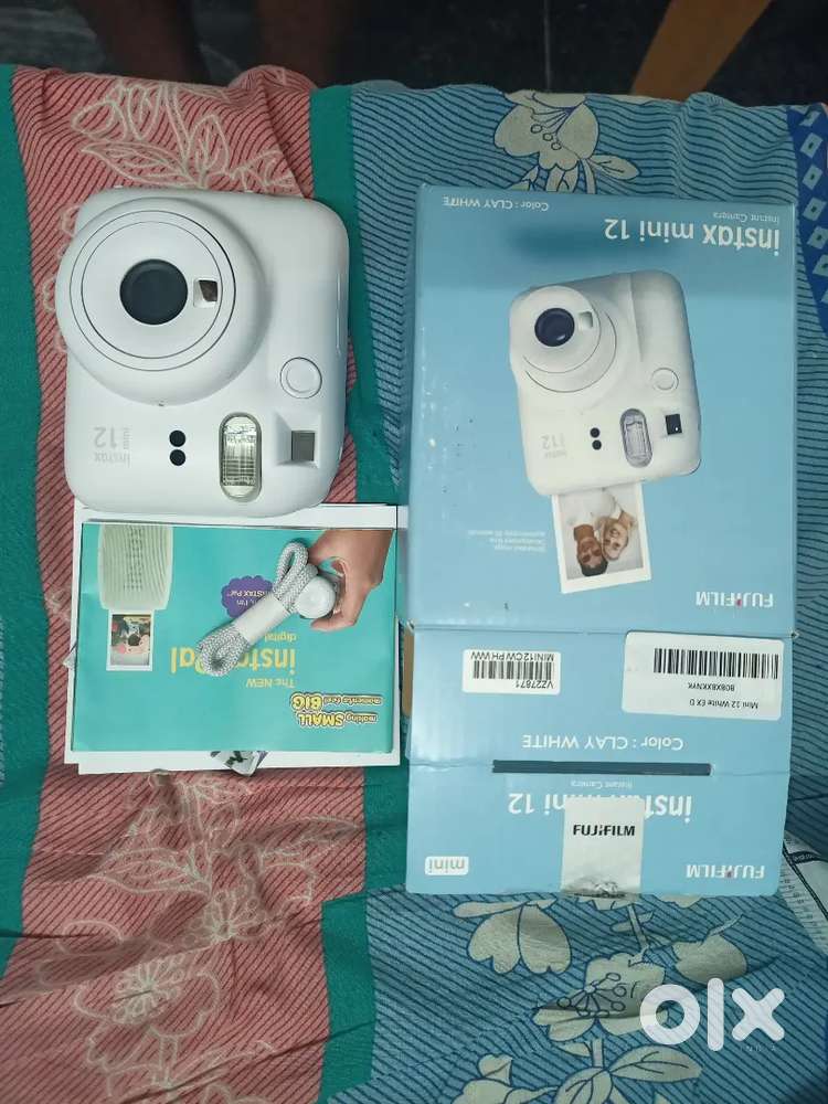 Instax 12 mini camera