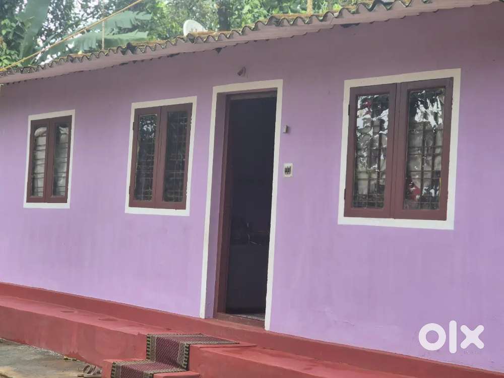 10 CENT ANG 700 SQUREFEET HOUSE FOR SALE