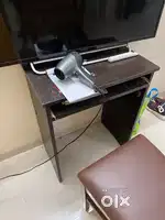 Computer table