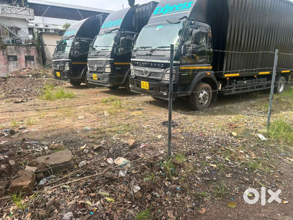 Land Panampillynagar road front