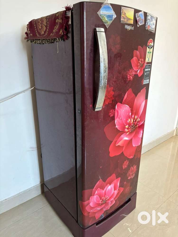 Whirlpool Fridge / Refrigerator in Excellent condition 215L