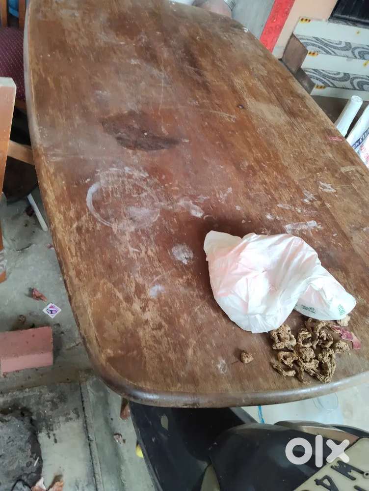 Dinning table for sale