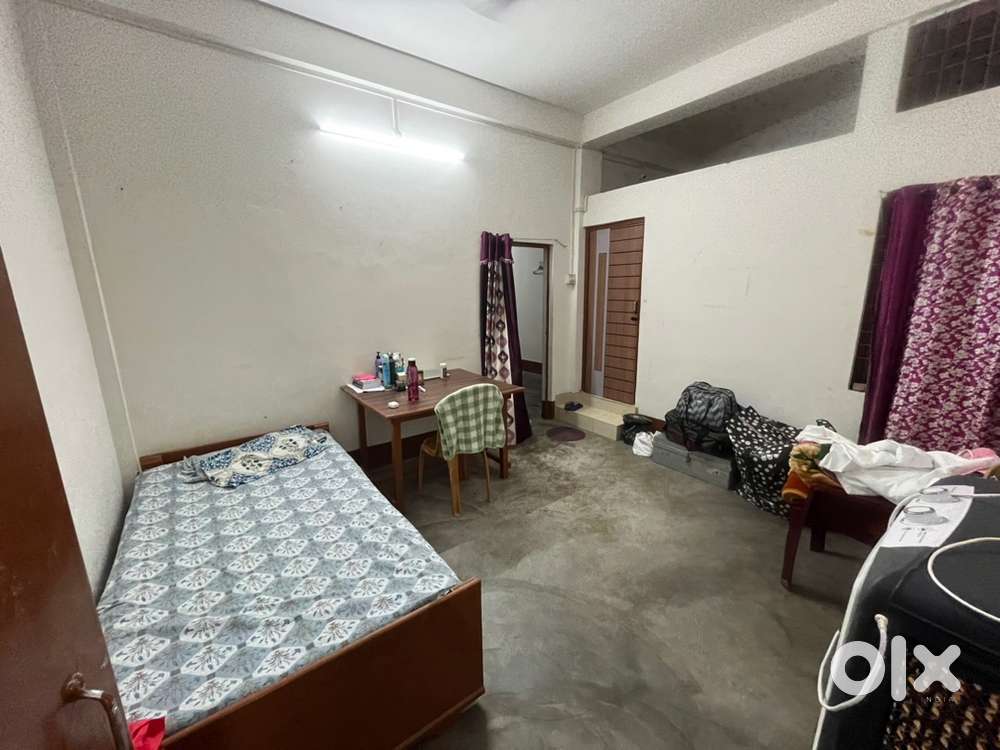 Single room for female (student)