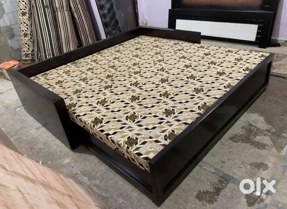 Simple and unique look diwan bed
