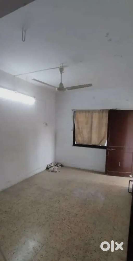 Flat Available for independent.brokrage allwed