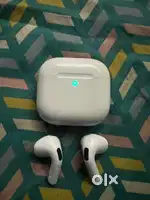 Apple airpods 4