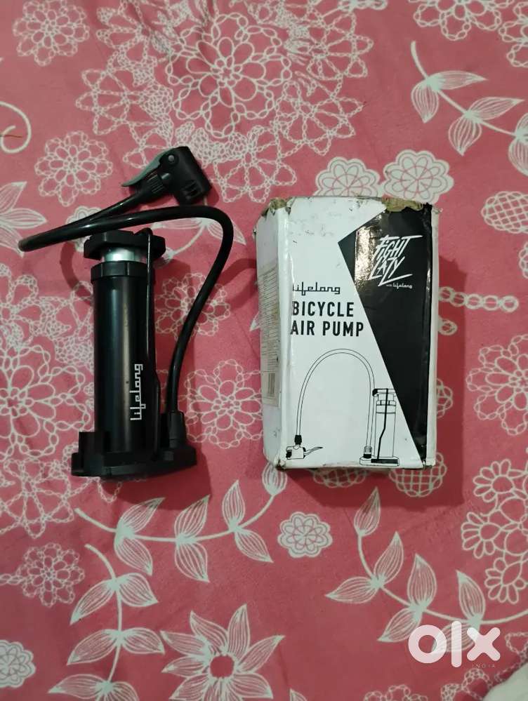 Cycle foot pump