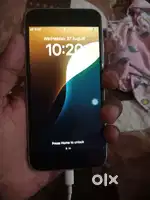 I phone se 128 white clower