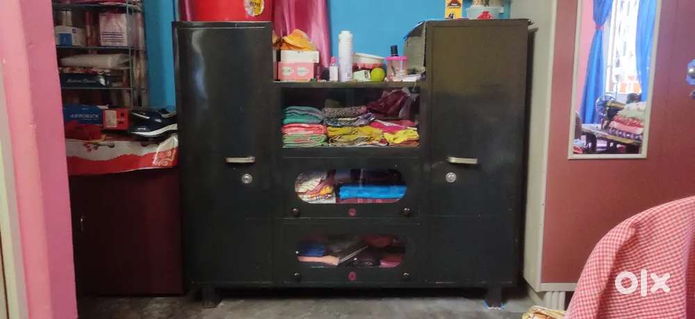 Good condition showcase