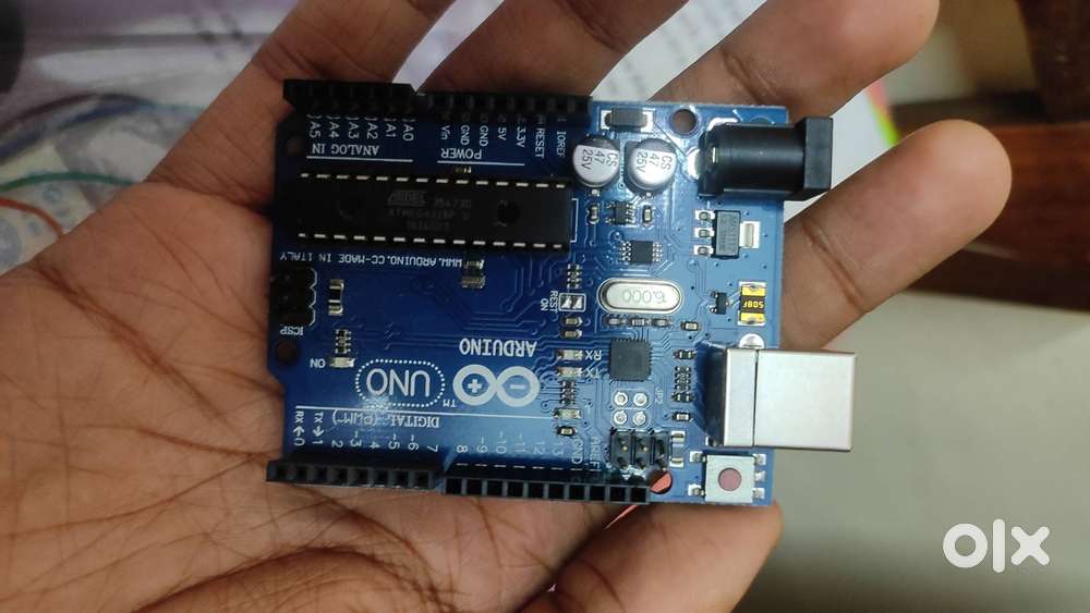 Solderless board, arduino, ultrasound sensor module and free stuff