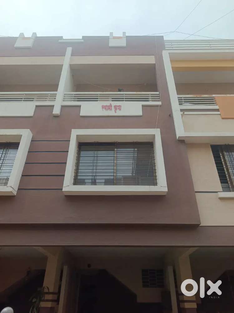 Well-Maintained Row Houses for Rent – Peaceful Neighborhood