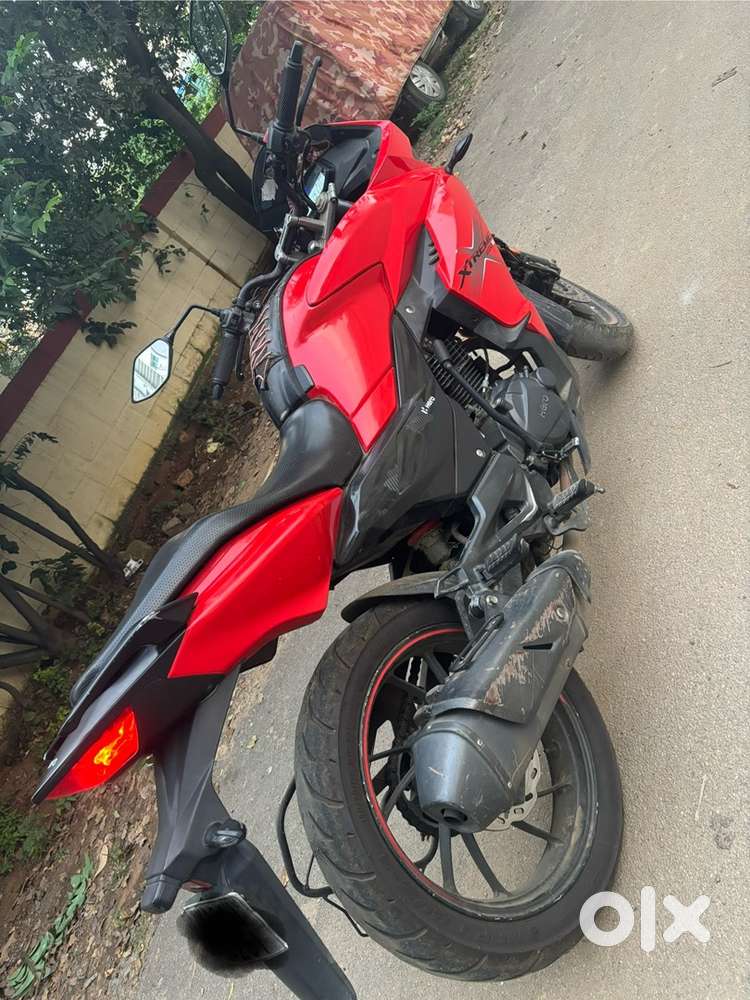 Sport model, Bluetooth conected, Supports Maps