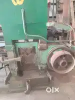 Hydraulic cutting machine