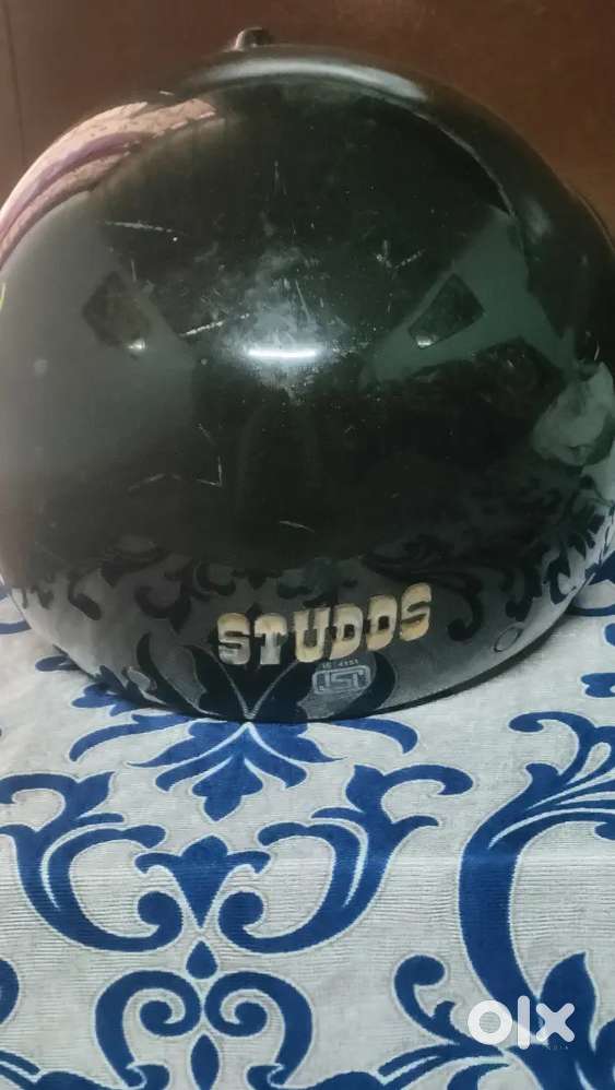 Studds Helmet to be sell