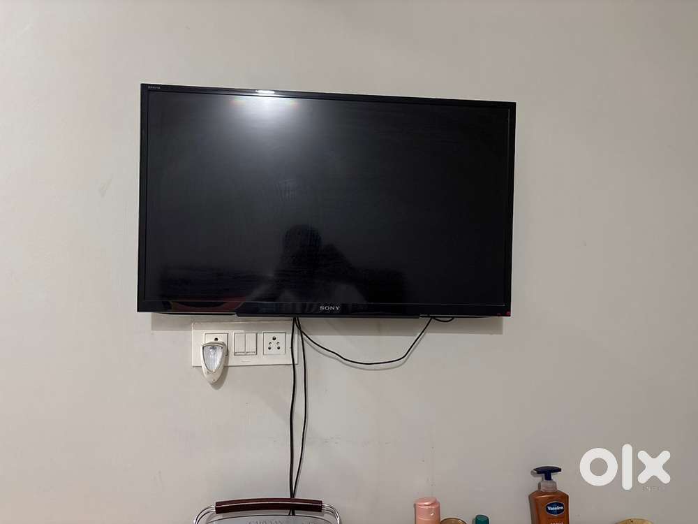 Sony hd tv 32 inch for 13999 with amazon fire stick