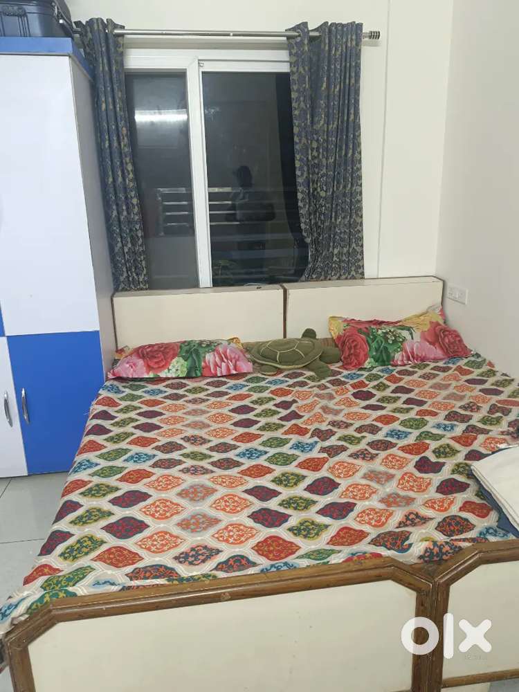 Two single bed. Each bed - ₹3000.Both - ₹5000