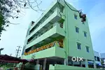 2 Bedroom apartment with car parking available for rent