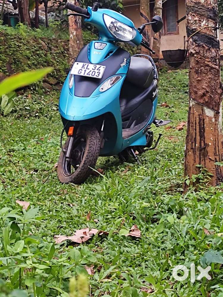 Scooty pep plus For 32,000