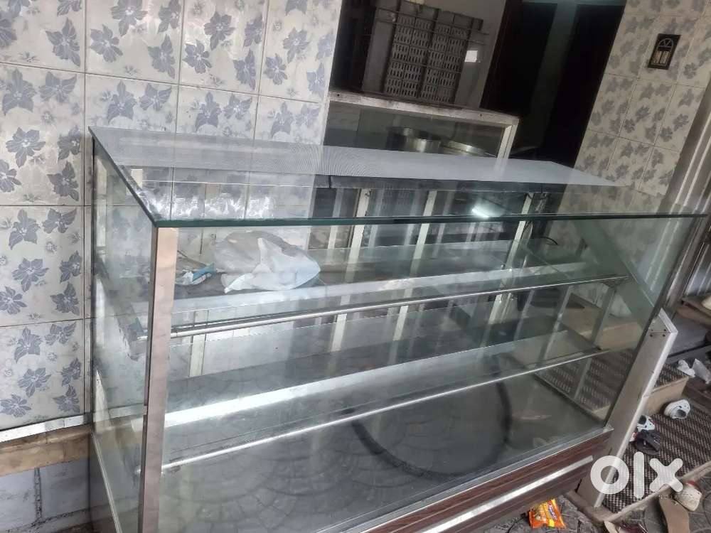 Hotel, bakery 5 feet glass counter