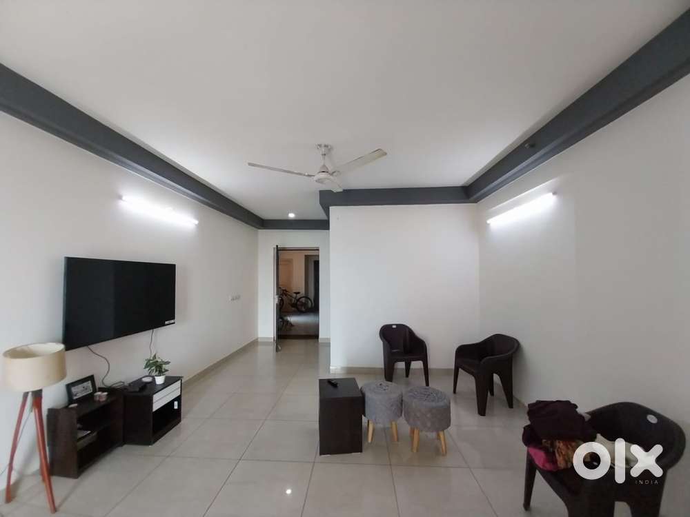 Sun facing and main road facing 4 plus bhk flat