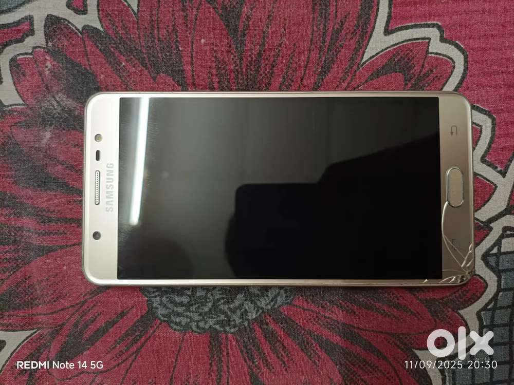 SM Galaxy j7max 4RAM 32ROM  Running condition with amoled diaplay
