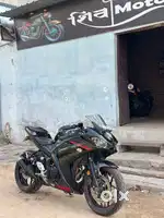 Yamaha R3 beast