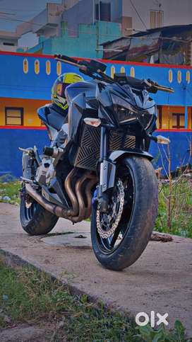 Kawasaki Z800 18000KM/ UPGRADED EXHAUST /EXCELLENT CONDITION