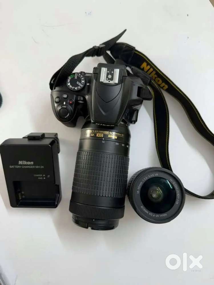Nikon D3400 with dual auto focuses lens