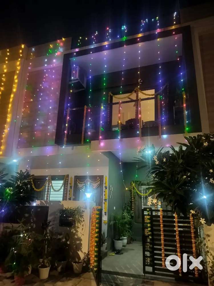 3.5 BHK House garden facing