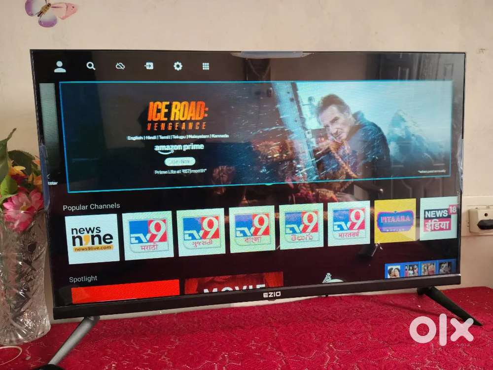 32 Smart TV with Air Mouse Remote