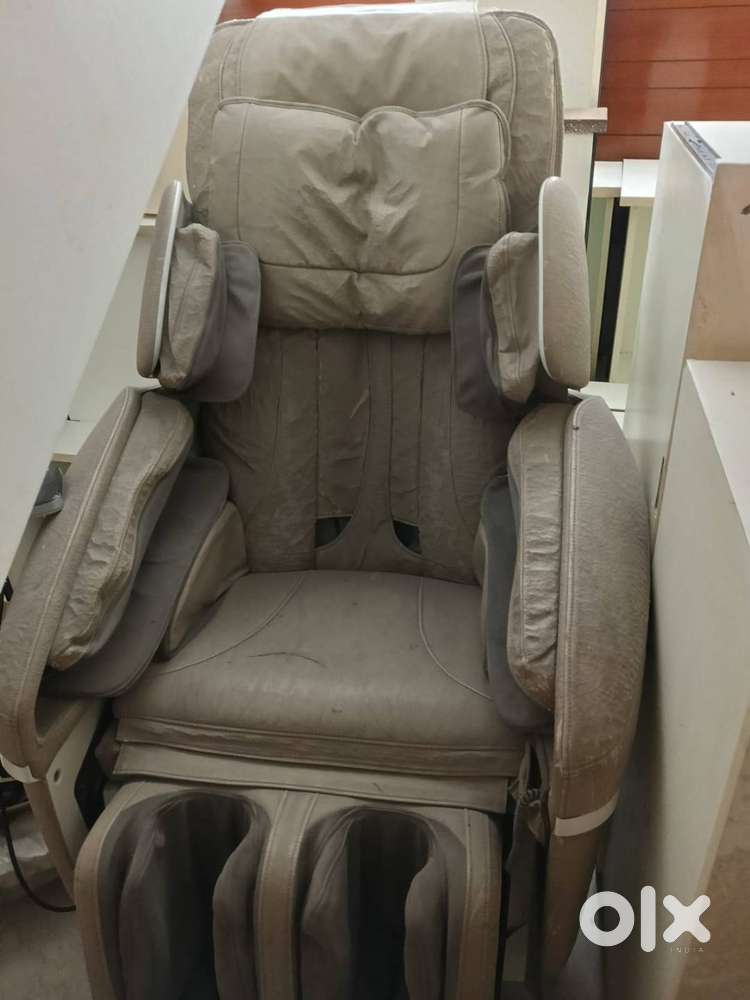 ROBOT MASSAGE CHAIR -IRELAX