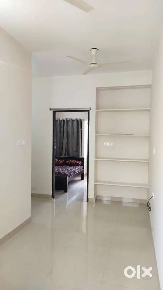 Fully ventilated flat rent in Yousuf guda
