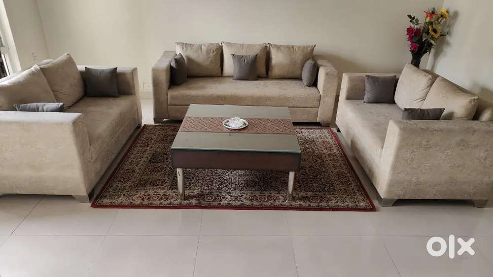 7 Seater Sofa with Center Table