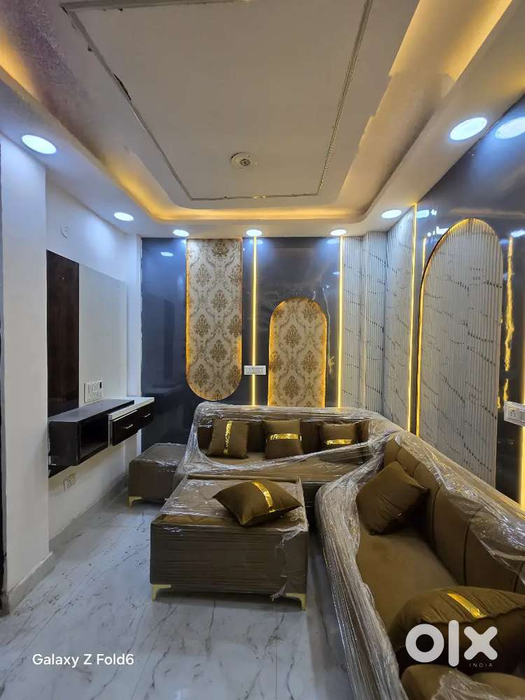 70sq Yards 2bhk indipendent flat with Car Parking in Uttam Nagar West