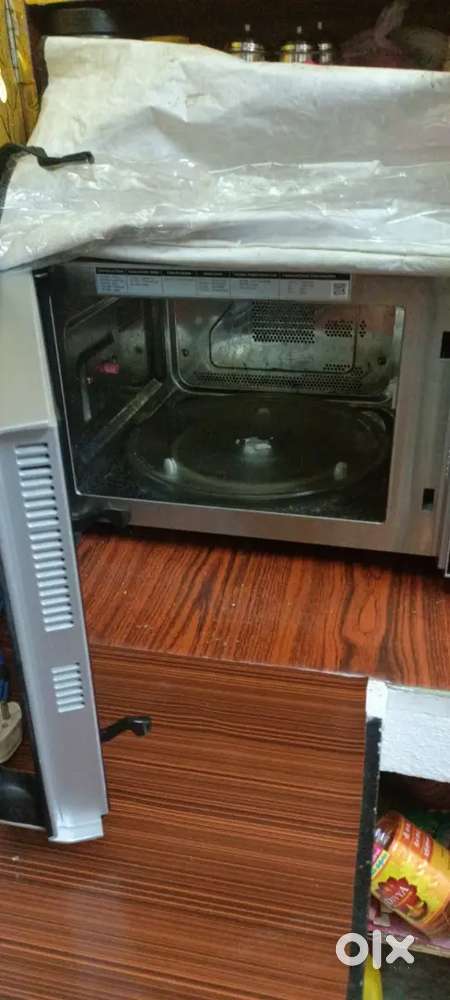 LG 28 L Convection Microwave Combination OvenOven