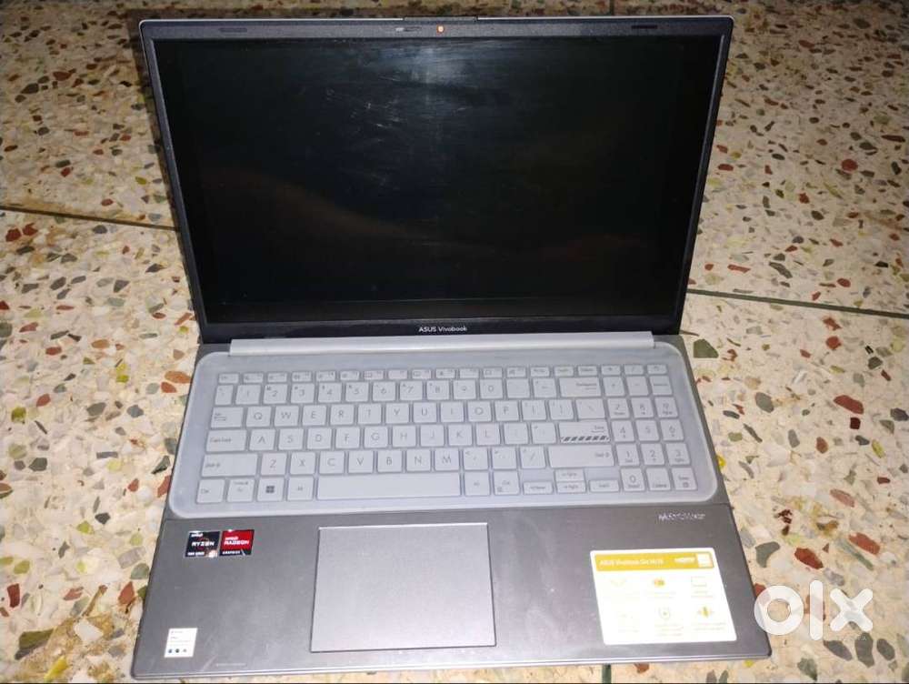 A 5 MONTH OLD LAPTOP WITH 2 YEARS WARRANTY FOR SALE