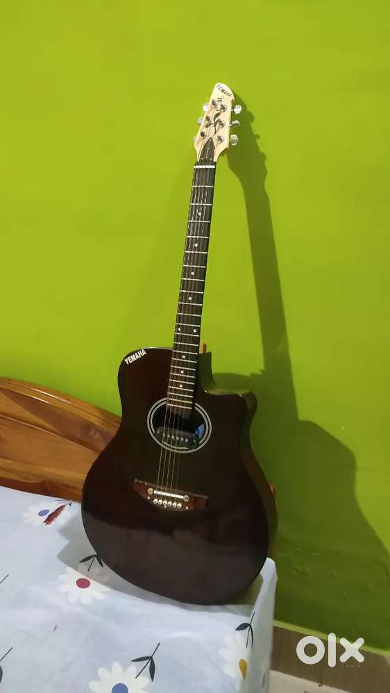 Aquistic Guitar Urgent Sell