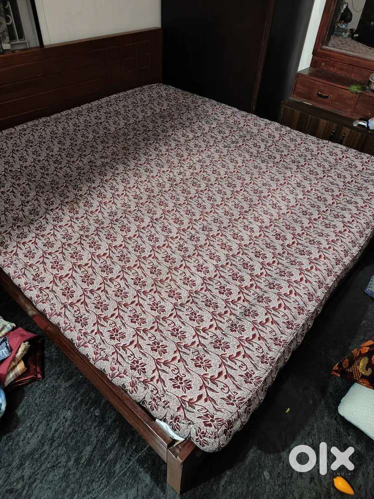 Mattress - ilavum panju king size