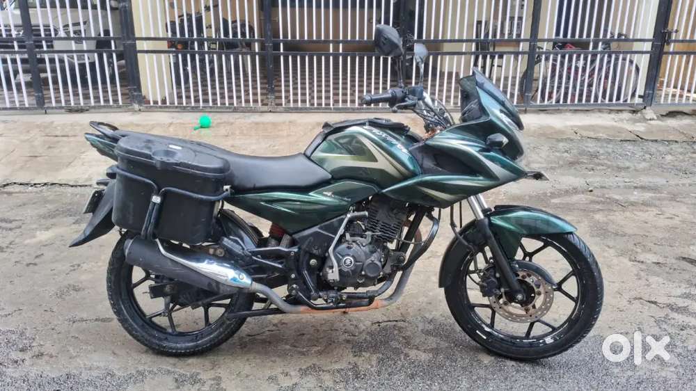 Bajaj Discover 150F with Self Start Insurance Running