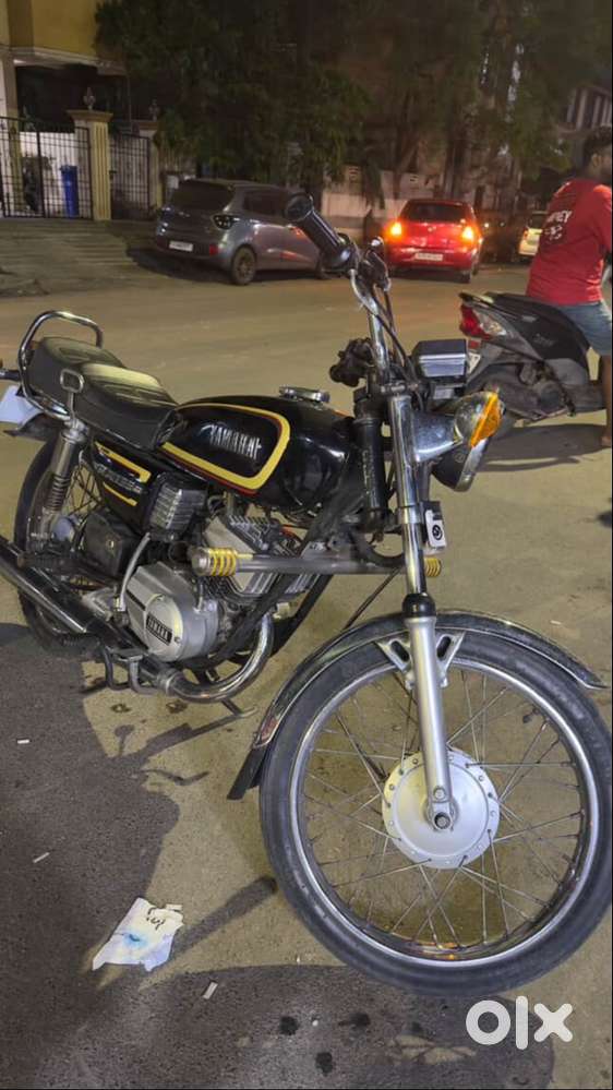 Rx 135 , black color , 2001 model